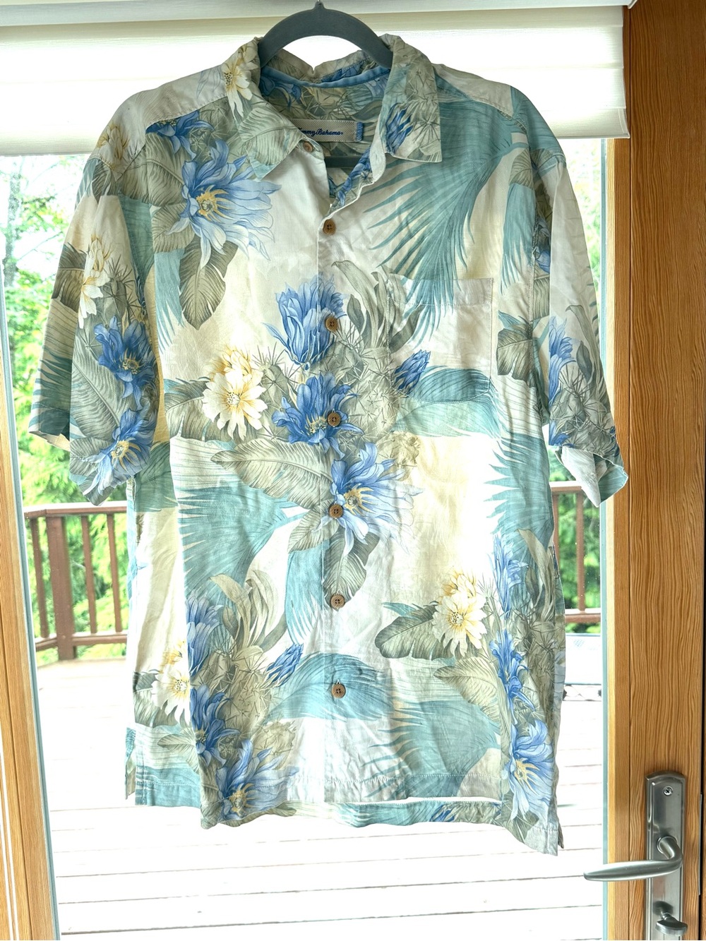 Vintage Tommy Bahama Men’s Silk Shirt